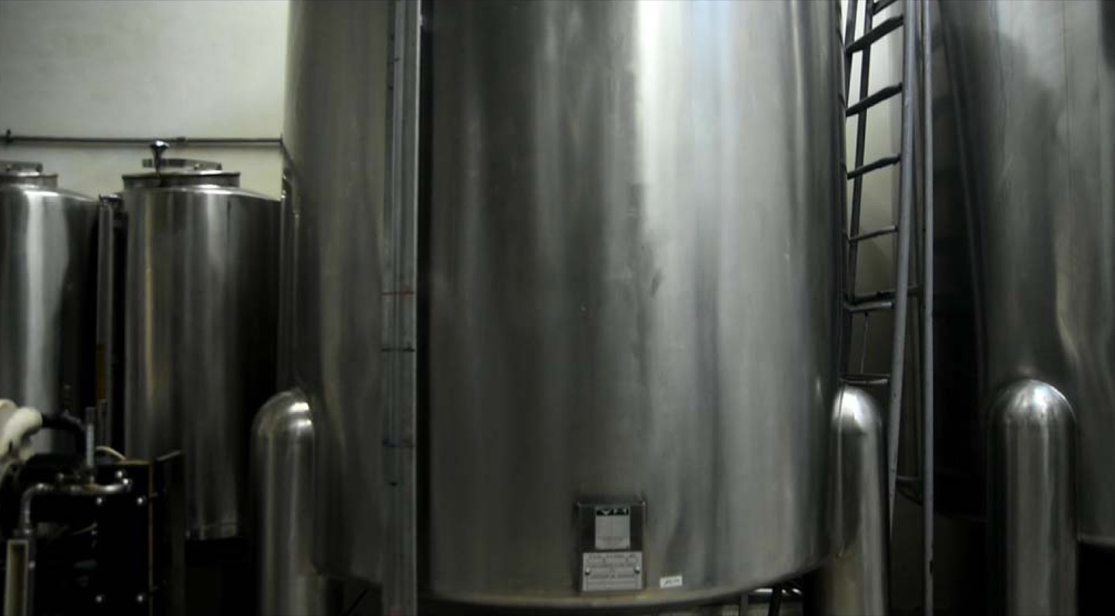 Stainless steel storage tanks